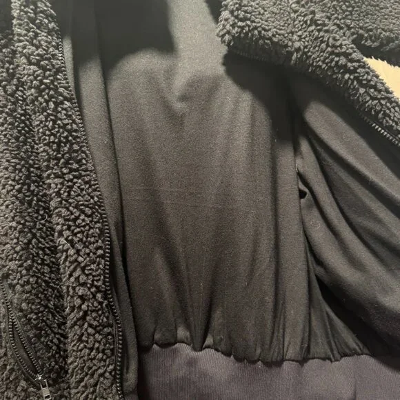 Alo Foxy Sherpa Jacket Size M - Picture 4 of 4